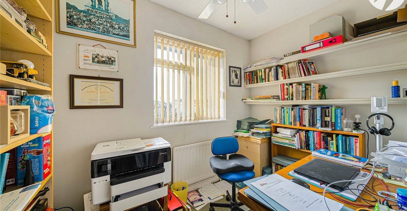 4 bedroom house for sale in Greenhithe | Robinson Jackson