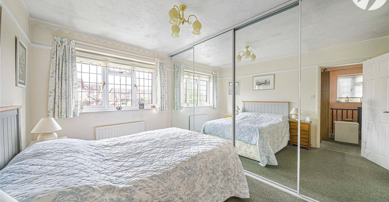 4 bedroom house for sale in Greenhithe | Robinson Jackson