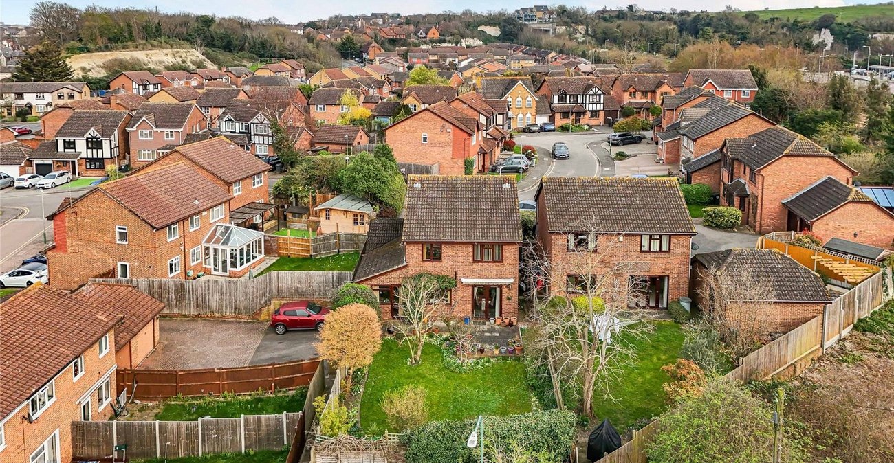 4 bedroom house for sale in Greenhithe | Robinson Jackson