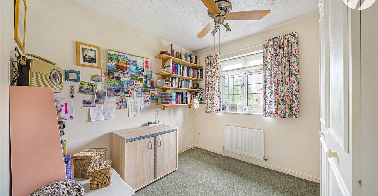 4 bedroom house for sale in Greenhithe | Robinson Jackson