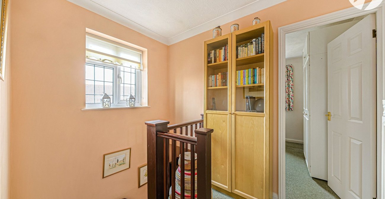 4 bedroom house for sale in Greenhithe | Robinson Jackson