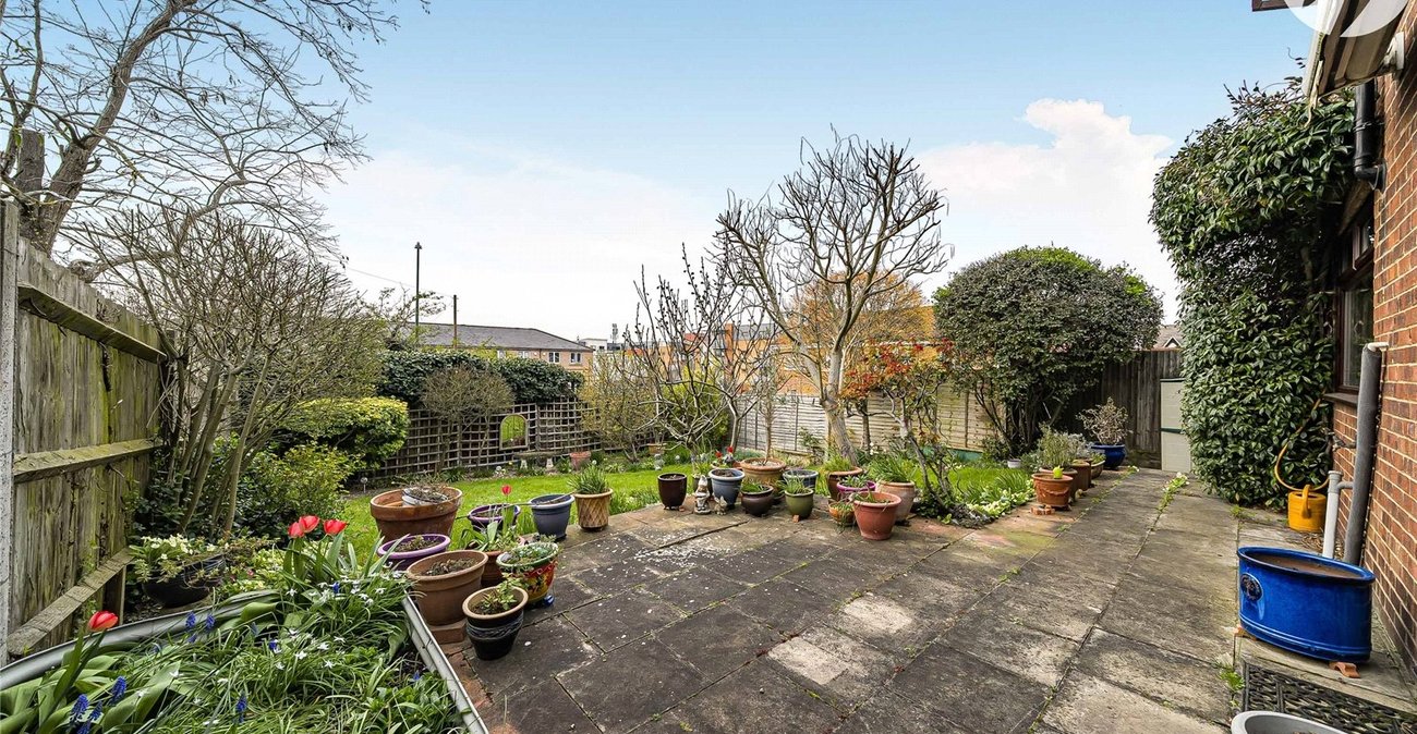 4 bedroom house for sale in Greenhithe | Robinson Jackson