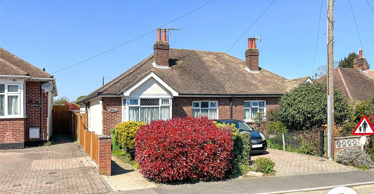 2 bedroom bungalow for sale in Penenden Heath | Robinson Michael & Jackson