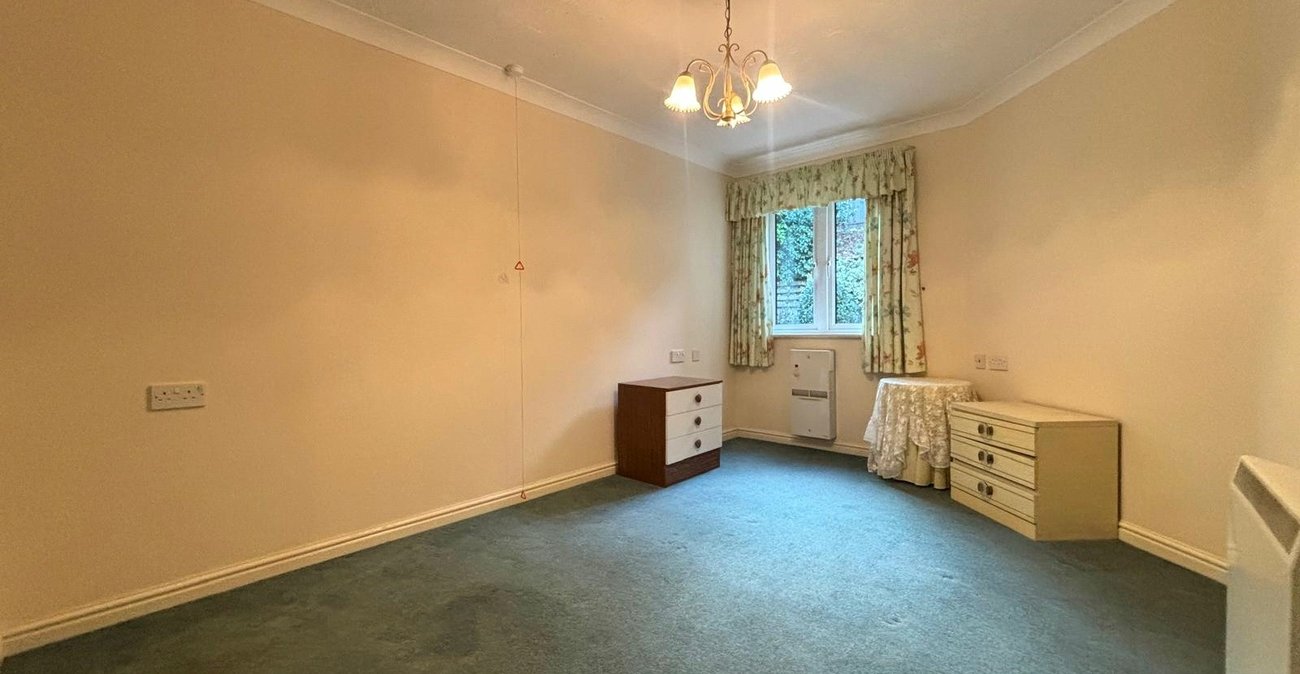 1 bedroom property for sale in Walderslade Road | Robinson Michael & Jackson
