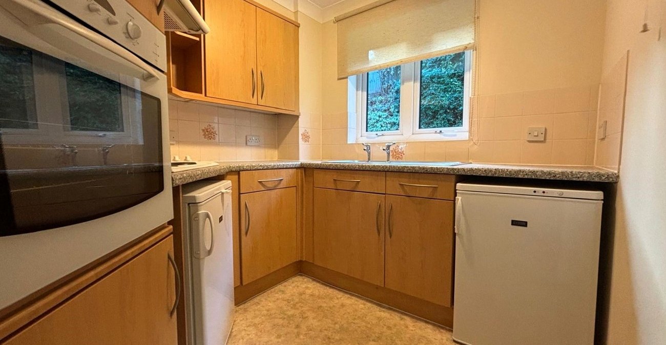 1 bedroom property for sale in Walderslade Road | Robinson Michael & Jackson