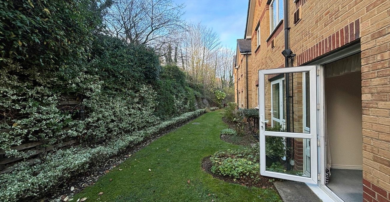 1 bedroom property for sale in Walderslade Road | Robinson Michael & Jackson