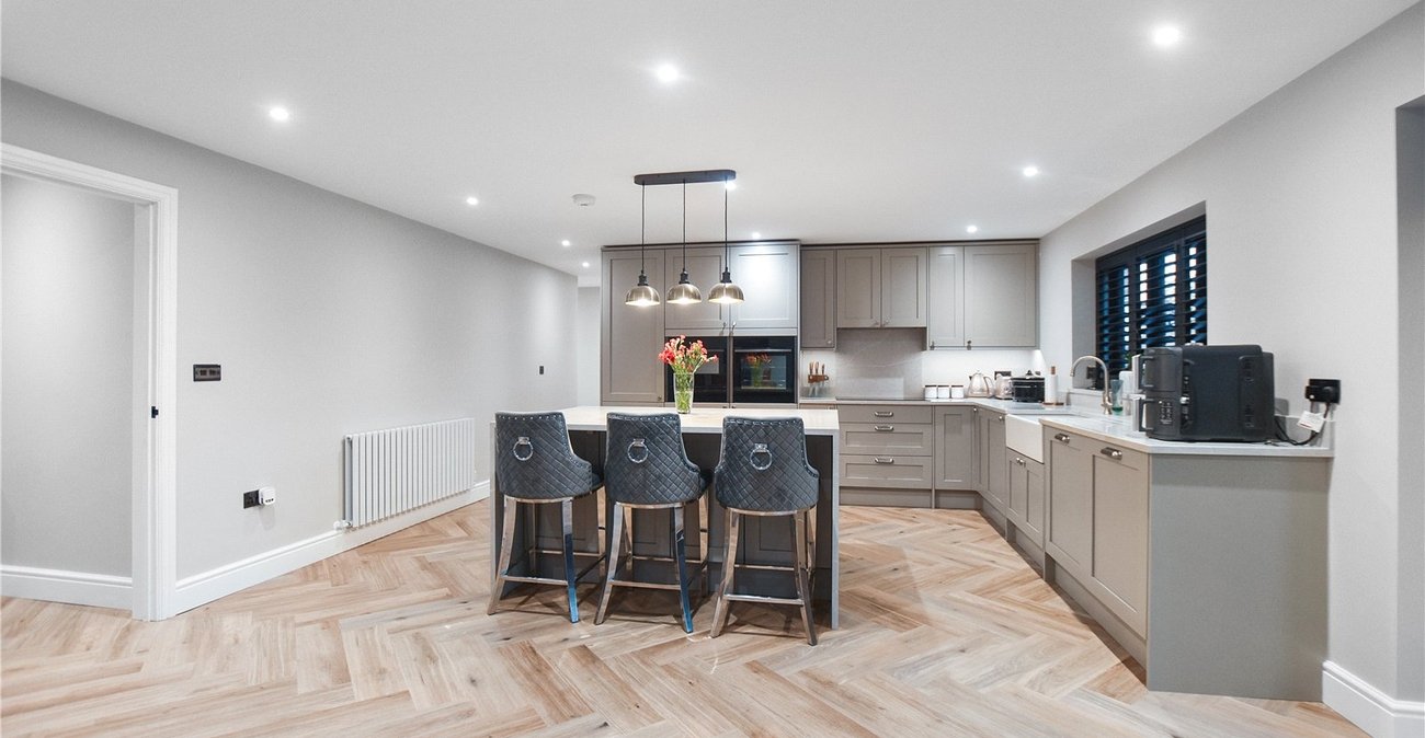 5 bedroom bungalow for sale in Bexley | Robinson Jackson