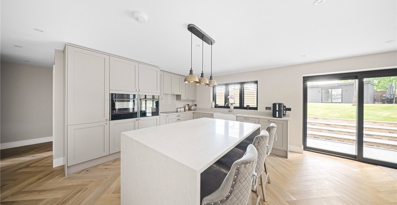 5 bedroom bungalow for sale in Bexley | Robinson Jackson