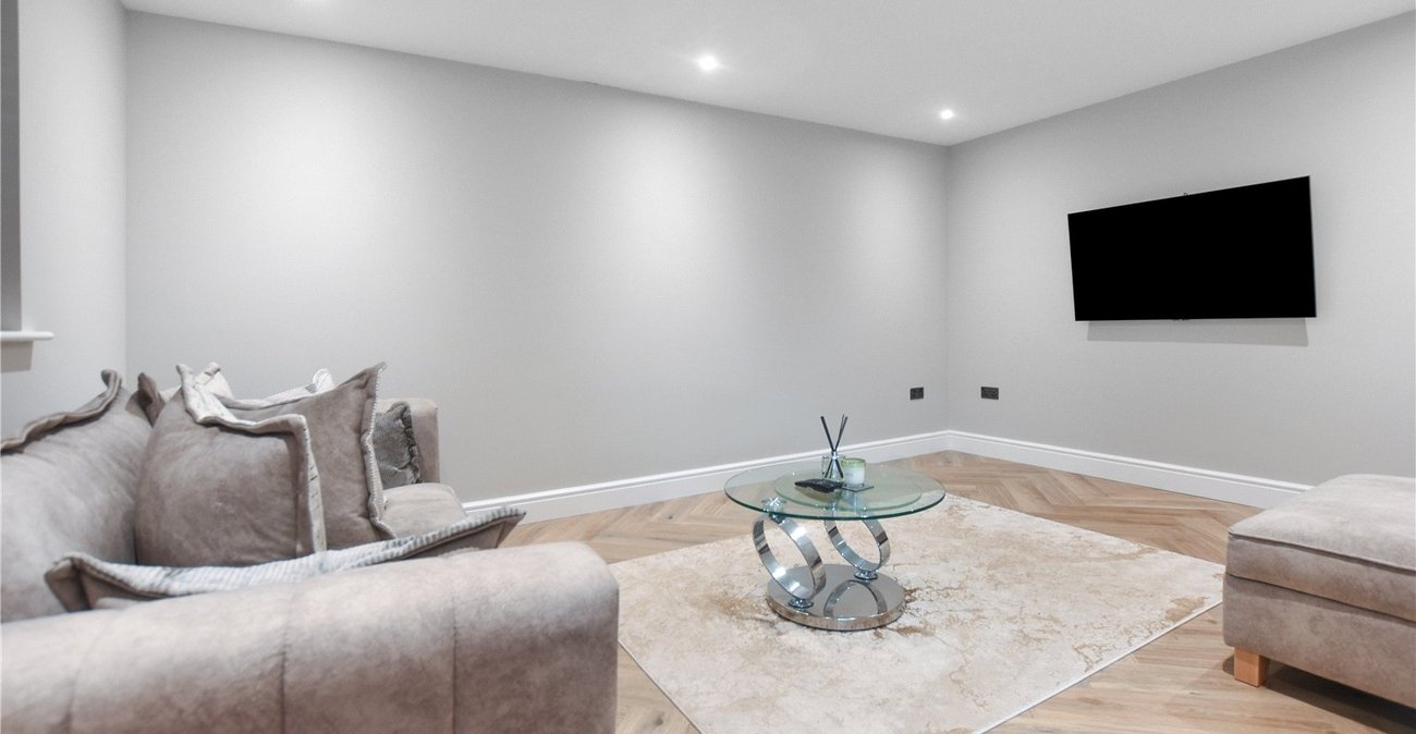 5 bedroom bungalow for sale in Bexley | Robinson Jackson