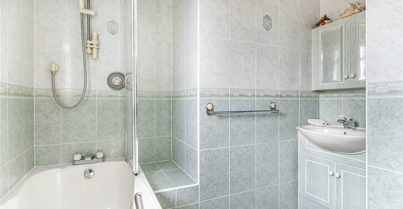 4 bedroom house for sale in Bexley | Robinson Jackson