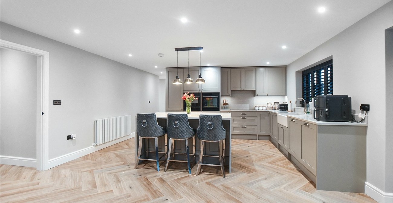 5 bedroom bungalow for sale in Bexley | Robinson Jackson