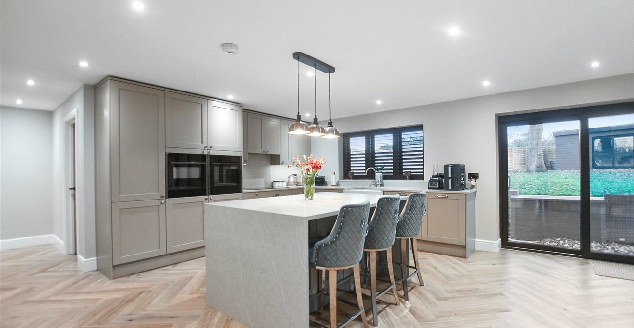 5 bedroom bungalow for sale in Bexley | Robinson Jackson