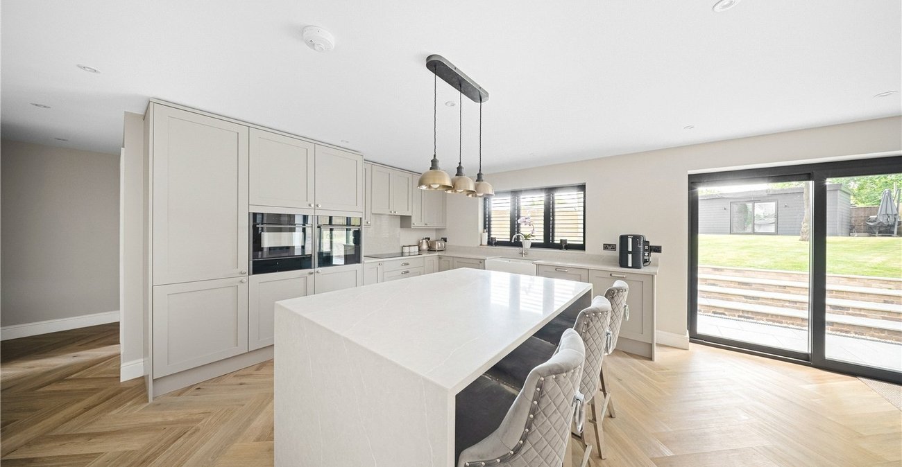 5 bedroom bungalow for sale in Bexley | Robinson Jackson