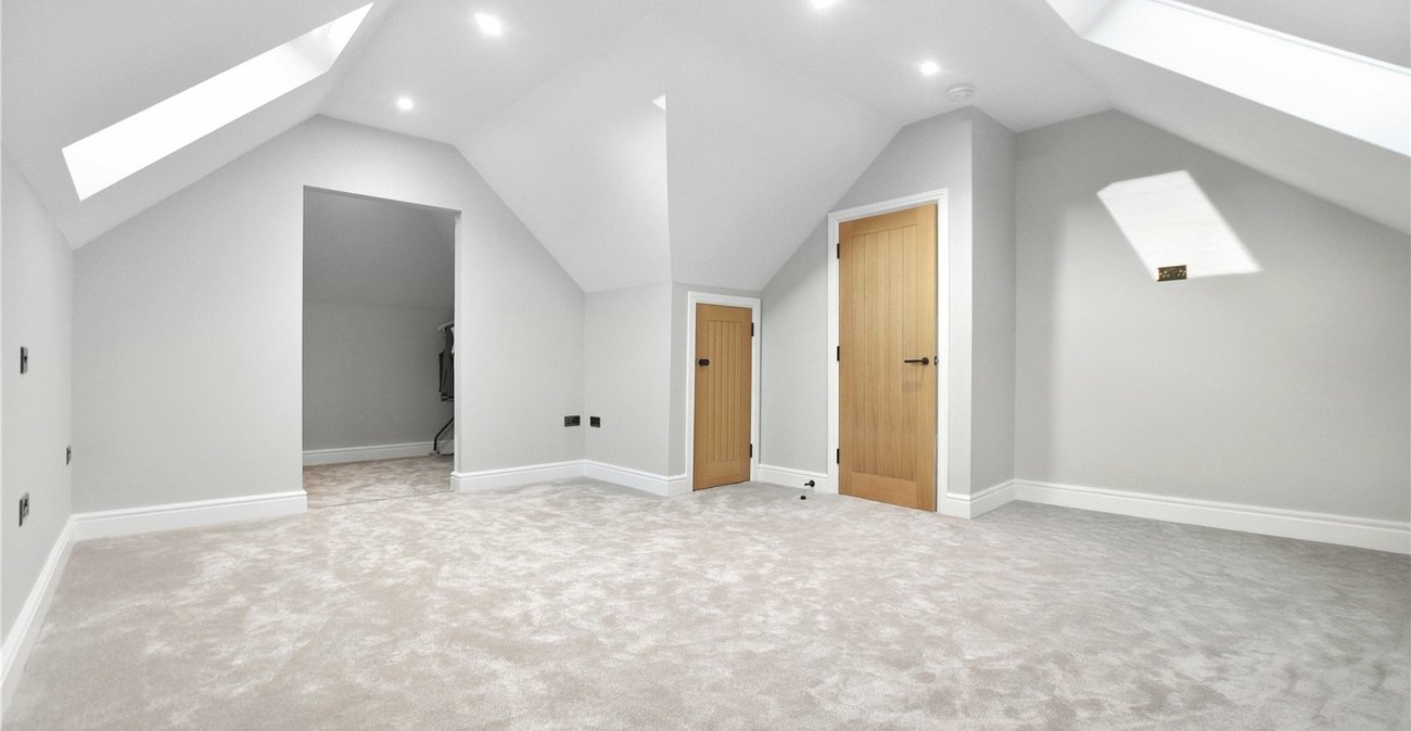 5 bedroom bungalow for sale in Bexley | Robinson Jackson