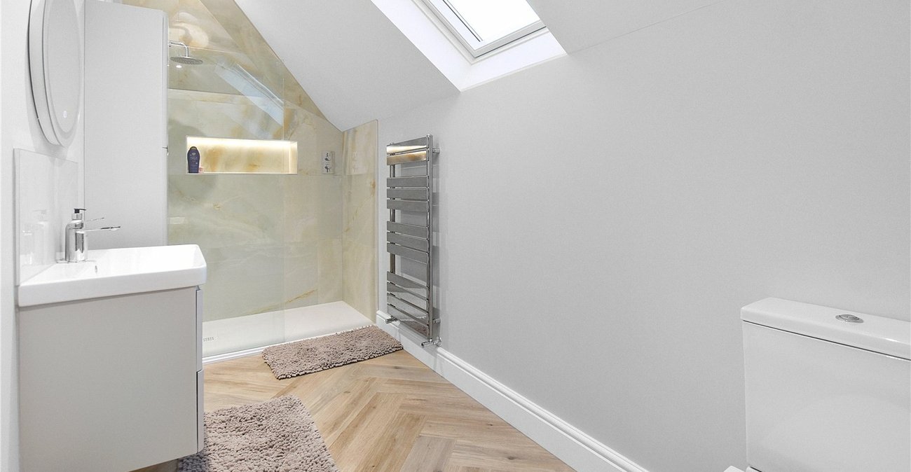 5 bedroom bungalow for sale in Bexley | Robinson Jackson