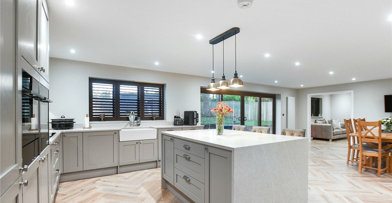 5 bedroom bungalow for sale in Bexley | Robinson Jackson