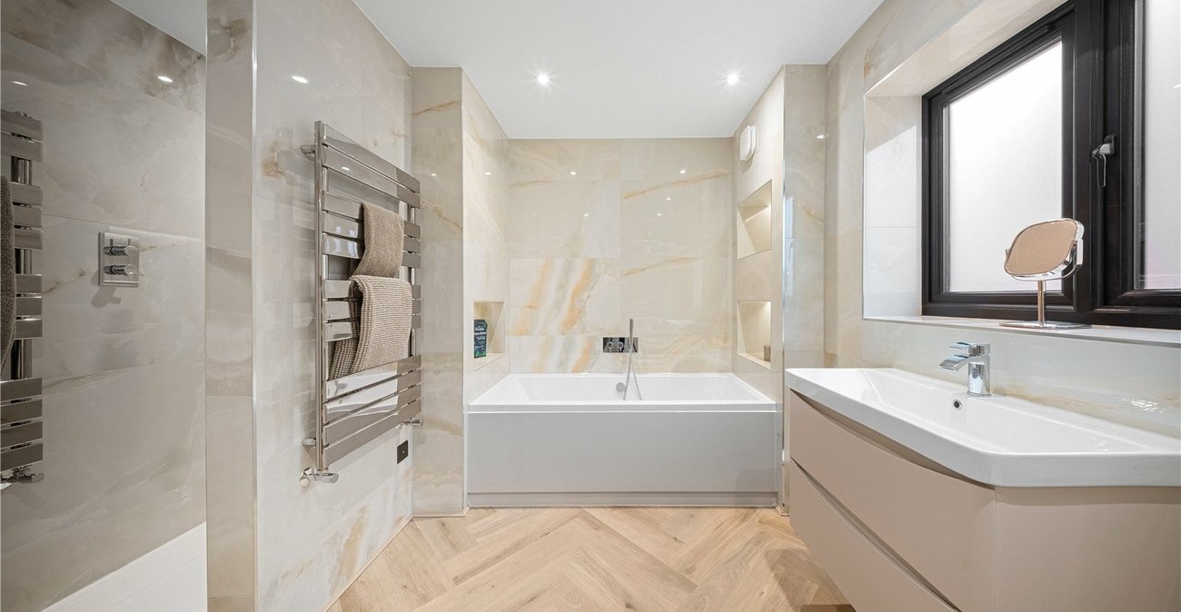 5 bedroom bungalow for sale in Bexley | Robinson Jackson