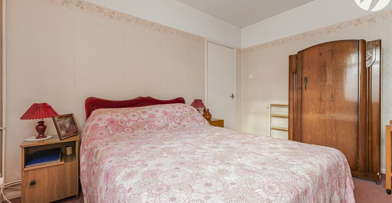 2 bedroom bungalow for sale in Swanley | Robinson Jackson