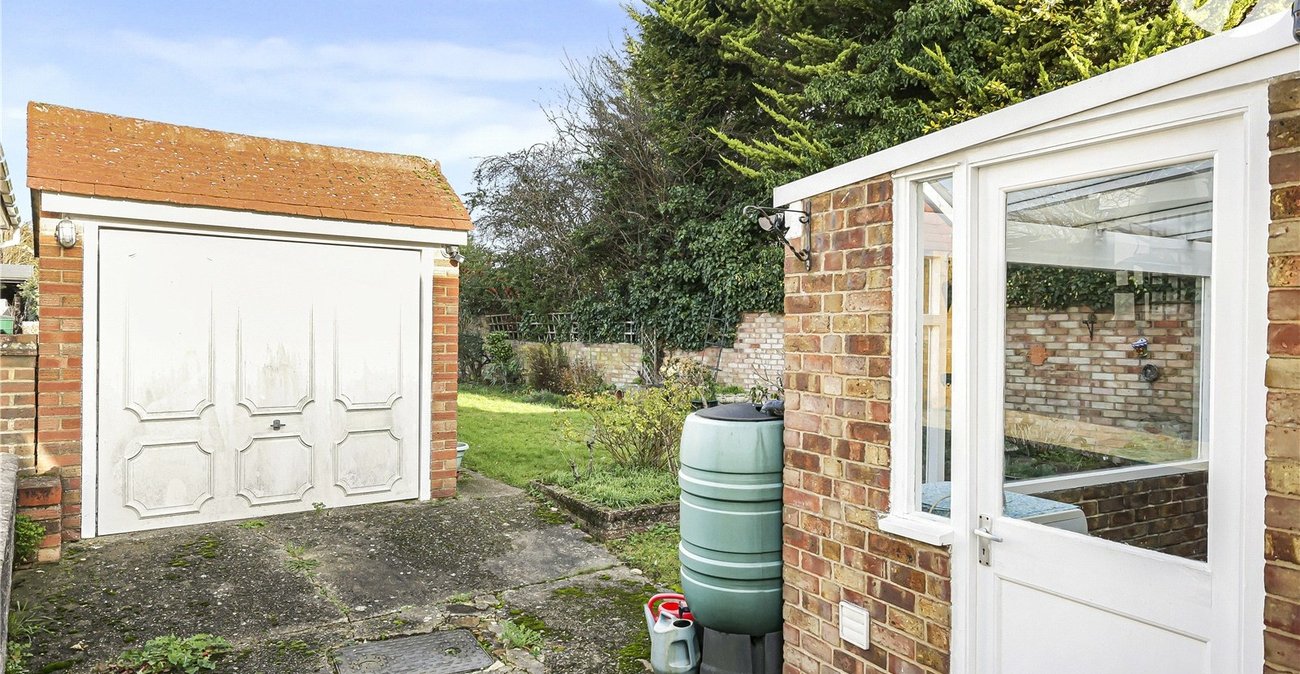 2 bedroom bungalow for sale in Swanley | Robinson Jackson