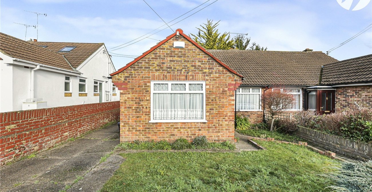 2 bedroom bungalow for sale in Swanley | Robinson Jackson