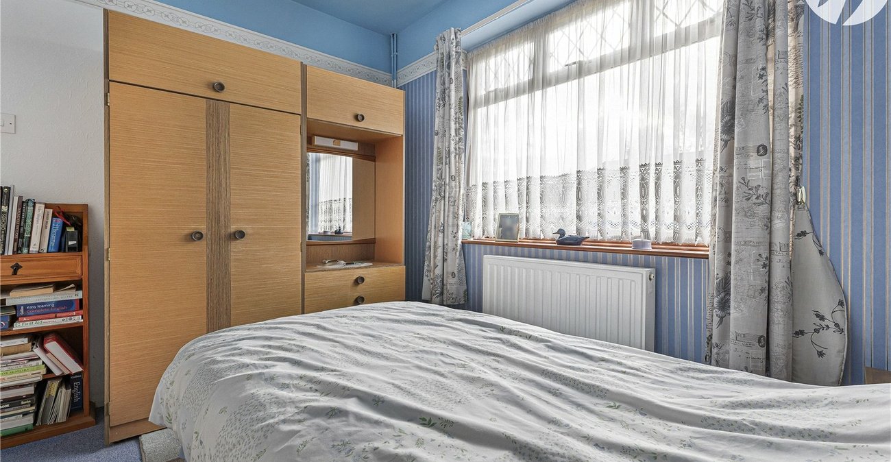 2 bedroom bungalow for sale in Swanley | Robinson Jackson