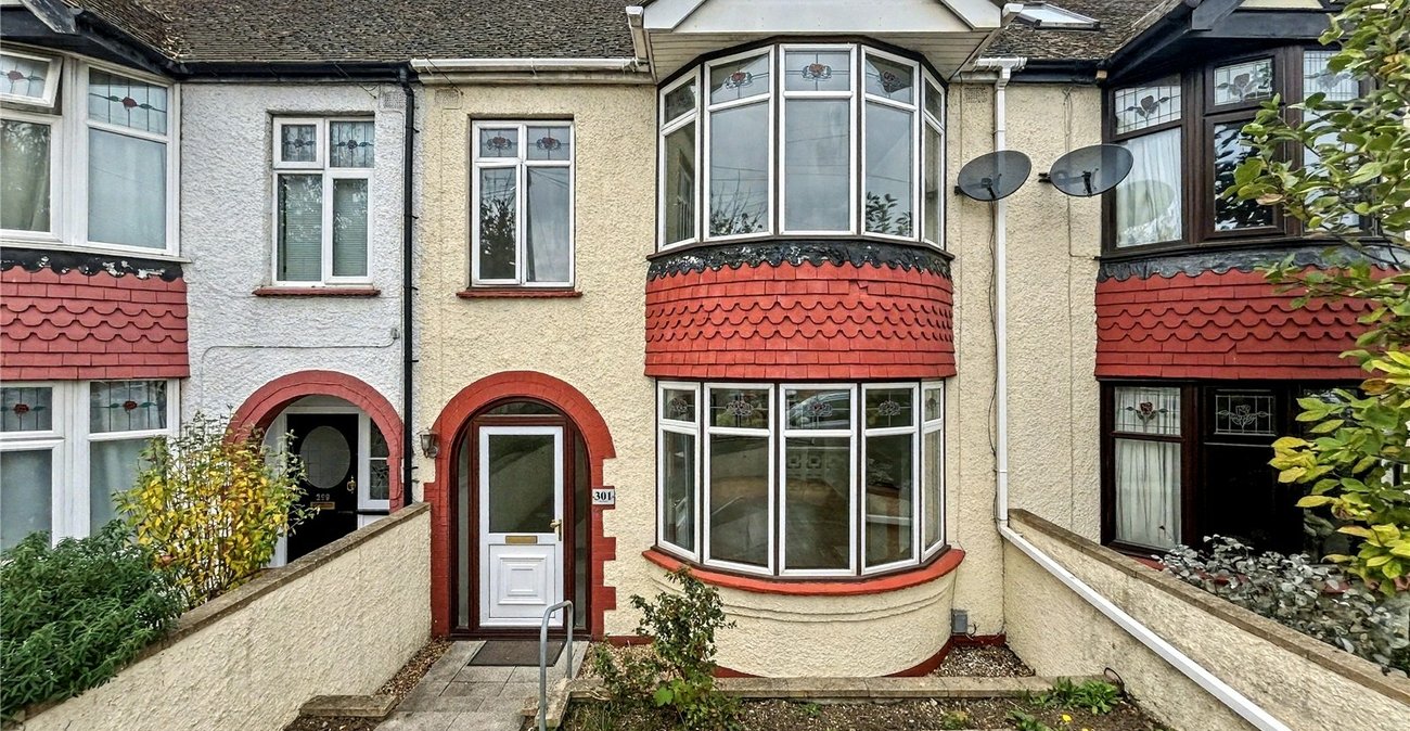 3 bedroom house for sale in Gillingham | Robinson Michael & Jackson