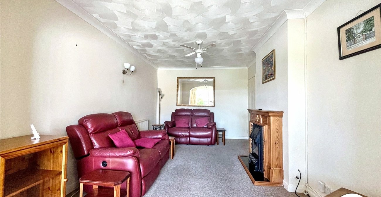 3 bedroom bungalow for sale in Sittingbourne | Robinson Michael & Jackson