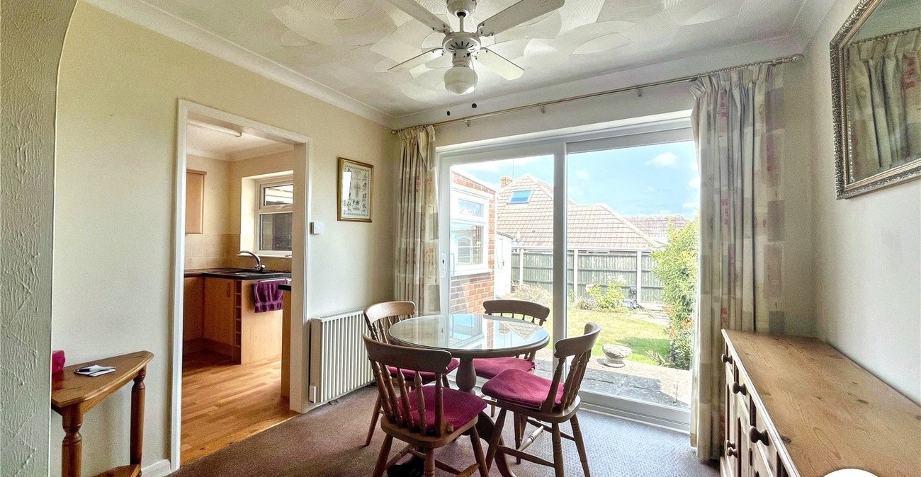 3 bedroom bungalow for sale in Sittingbourne | Robinson Michael & Jackson