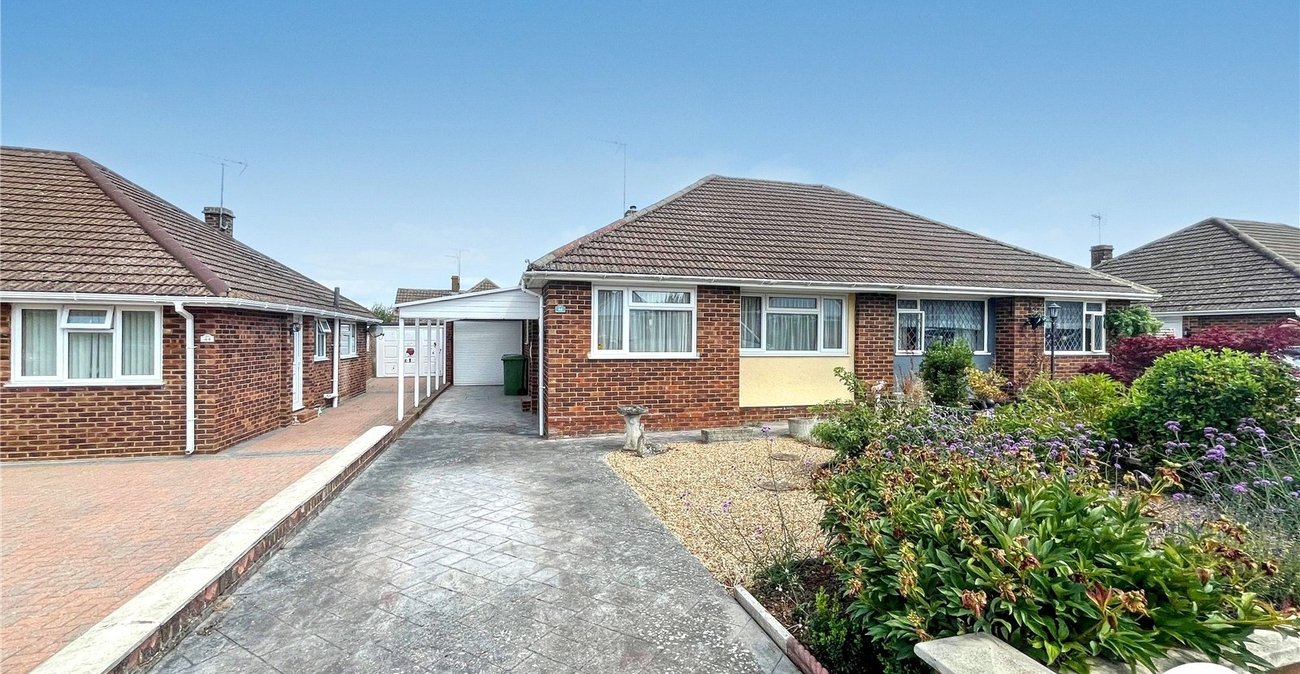 3 bedroom bungalow for sale in Sittingbourne | Robinson Michael & Jackson