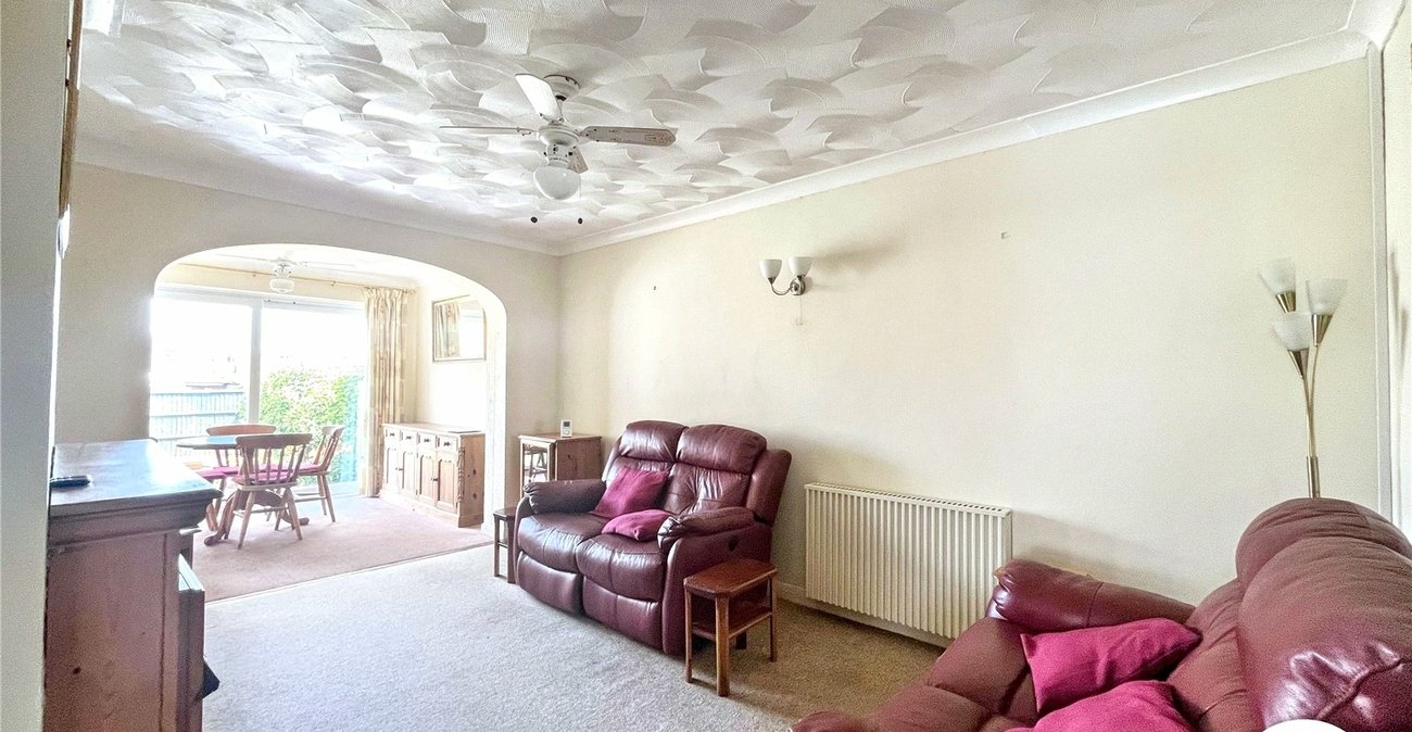 3 bedroom bungalow for sale in Sittingbourne | Robinson Michael & Jackson