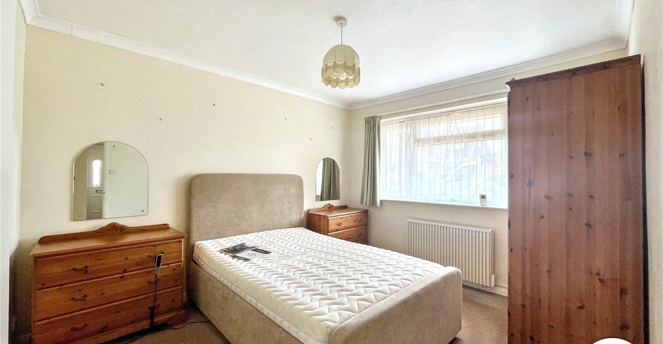 3 bedroom bungalow for sale in Sittingbourne | Robinson Michael & Jackson