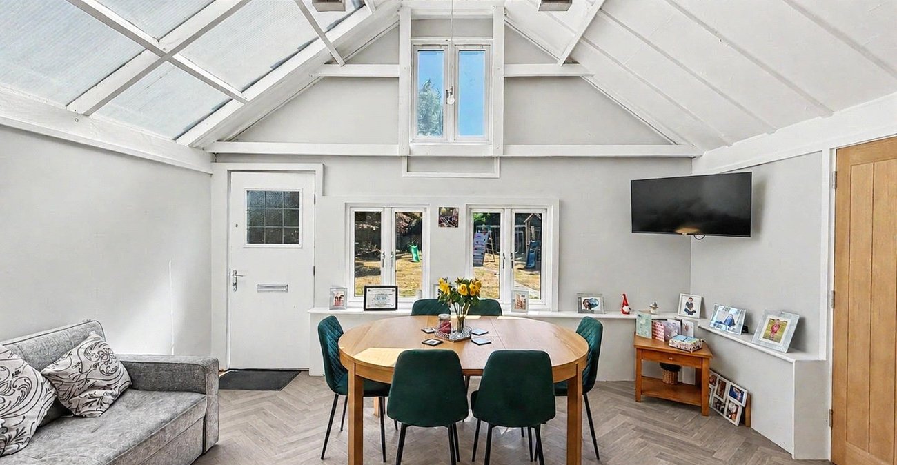 5 bedroom property for sale in Rainham | Robinson Michael & Jackson