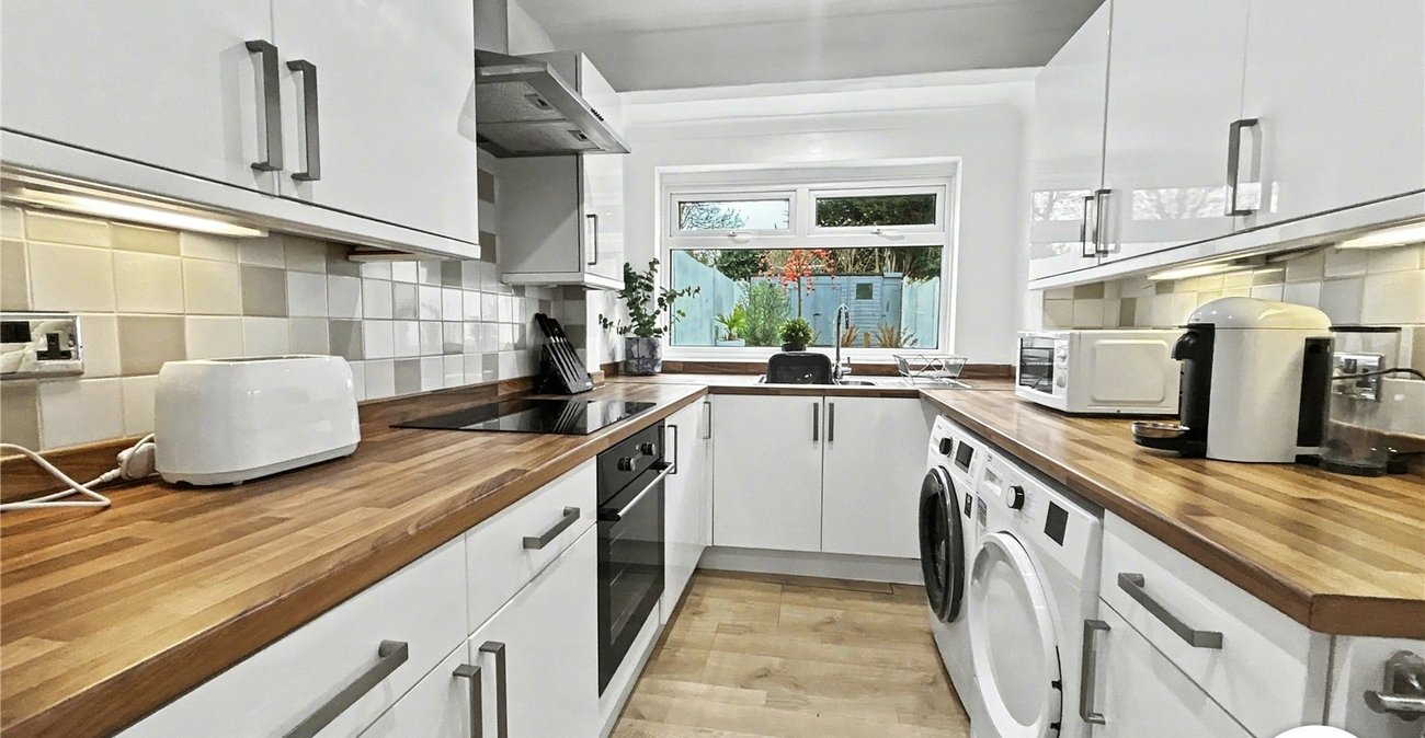 2 bedroom house for sale in Sidcup | Robinson Jackson