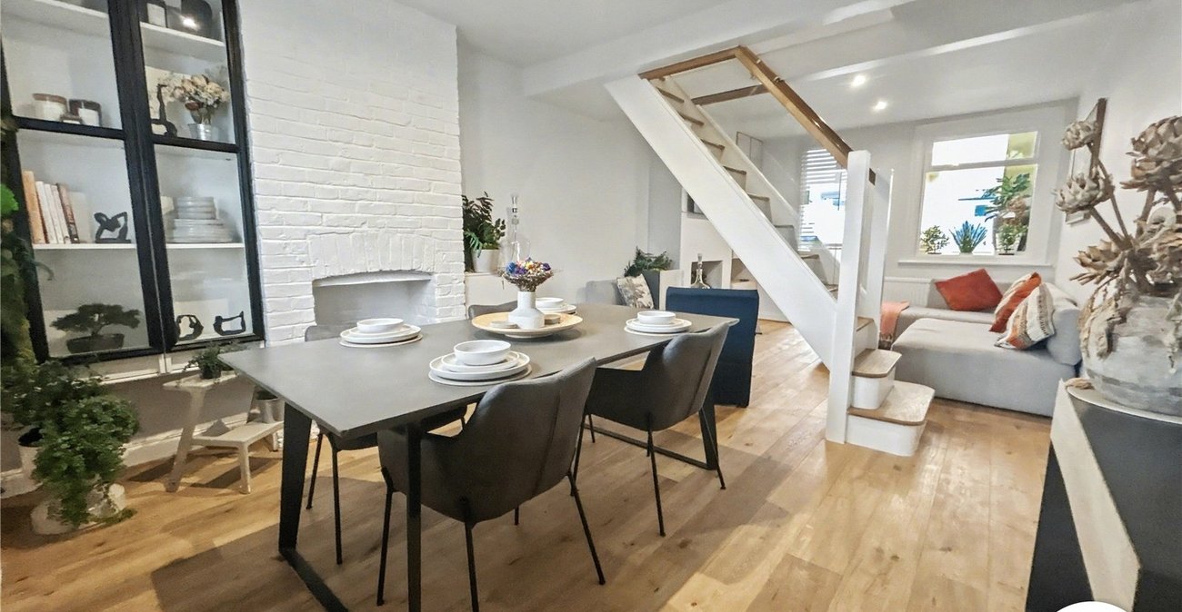 2 bedroom house for sale in Sidcup | Robinson Jackson