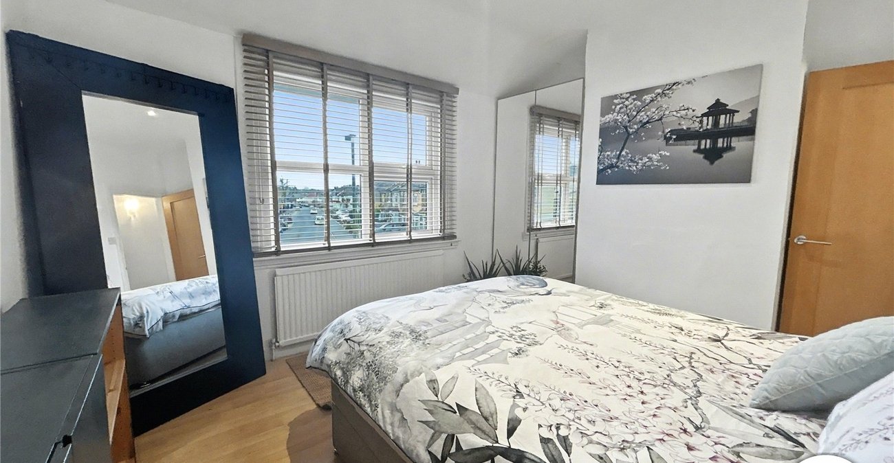 2 bedroom house for sale in Sidcup | Robinson Jackson