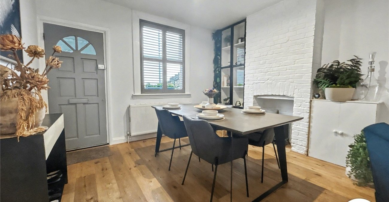 2 bedroom house for sale in Sidcup | Robinson Jackson