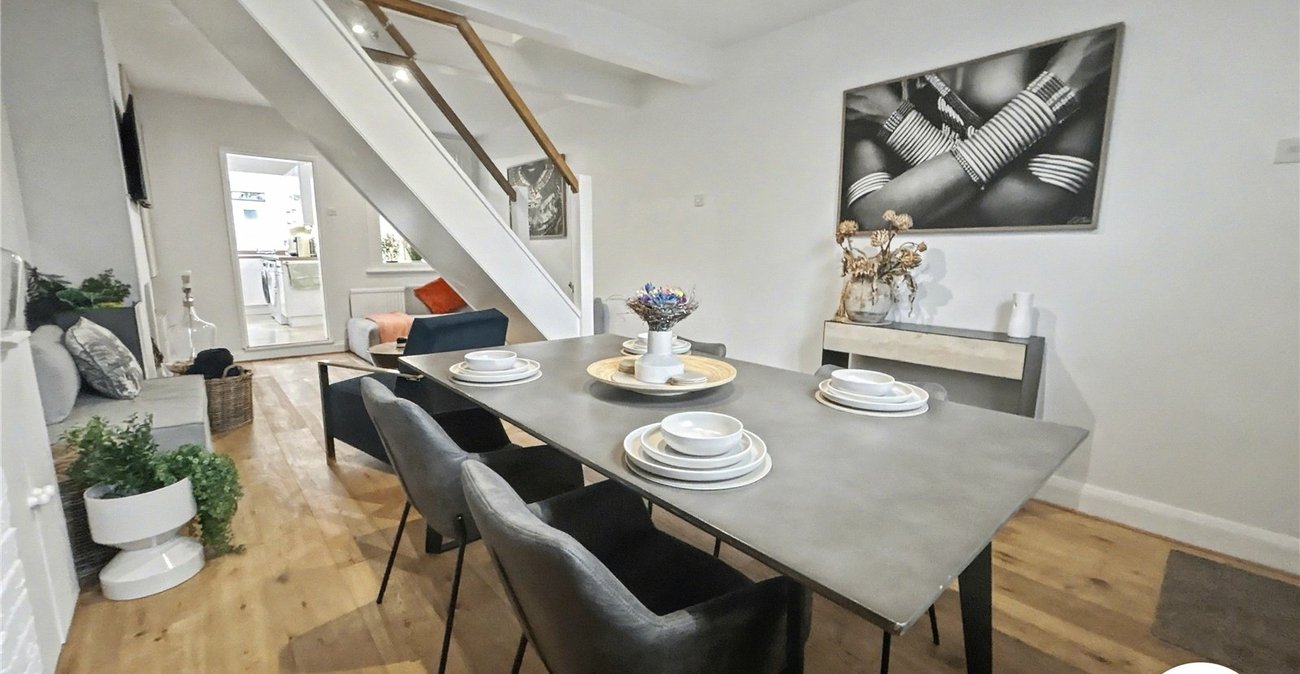 2 bedroom house for sale in Sidcup | Robinson Jackson