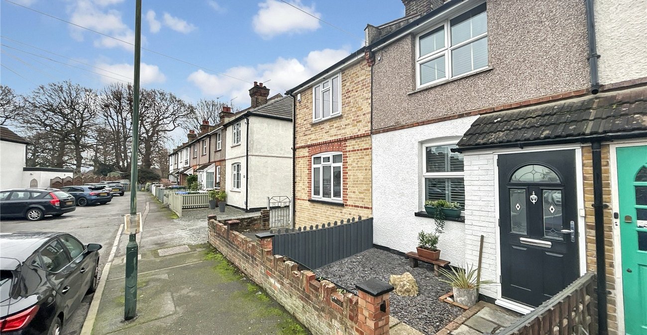 2 bedroom house for sale in Sidcup | Robinson Jackson