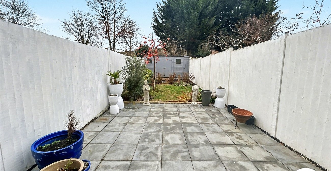 2 bedroom house for sale in Sidcup | Robinson Jackson