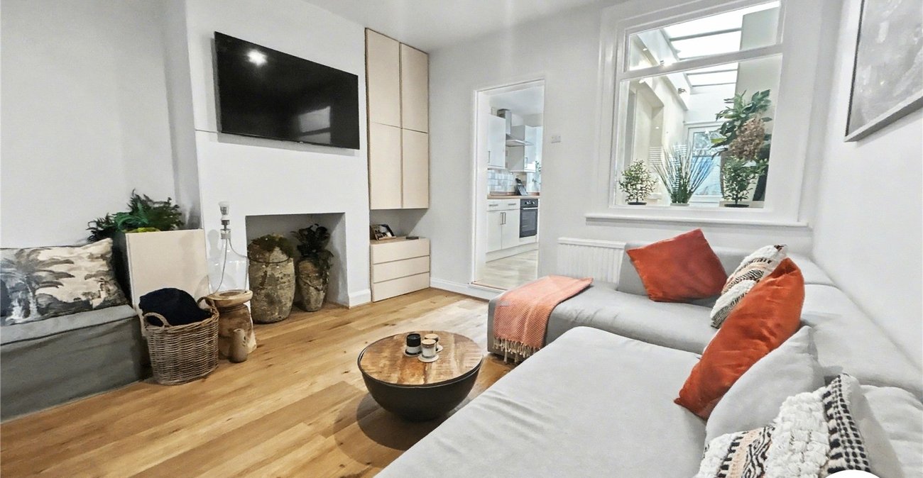 2 bedroom house for sale in Sidcup | Robinson Jackson