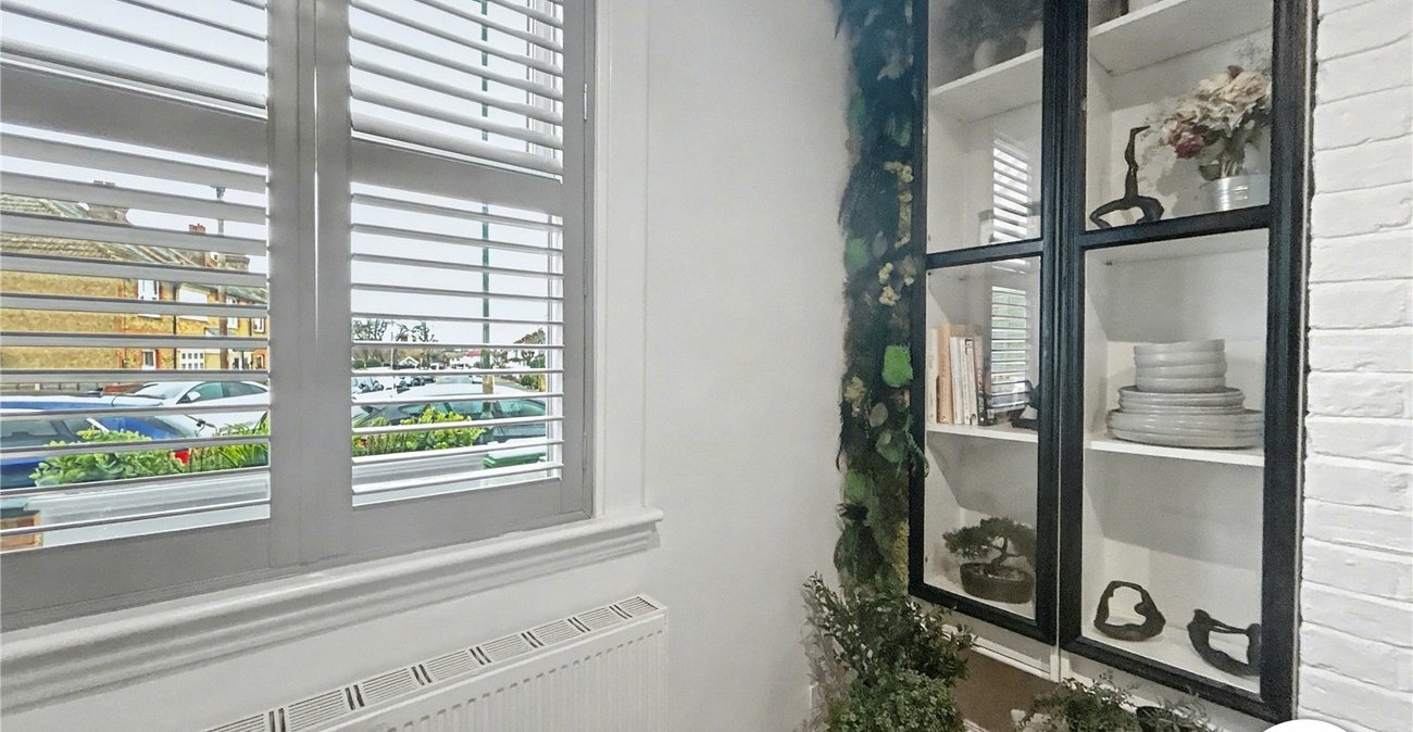 2 bedroom house for sale in Sidcup | Robinson Jackson