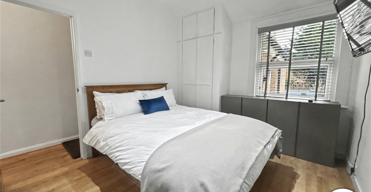 2 bedroom house for sale in Sidcup | Robinson Jackson