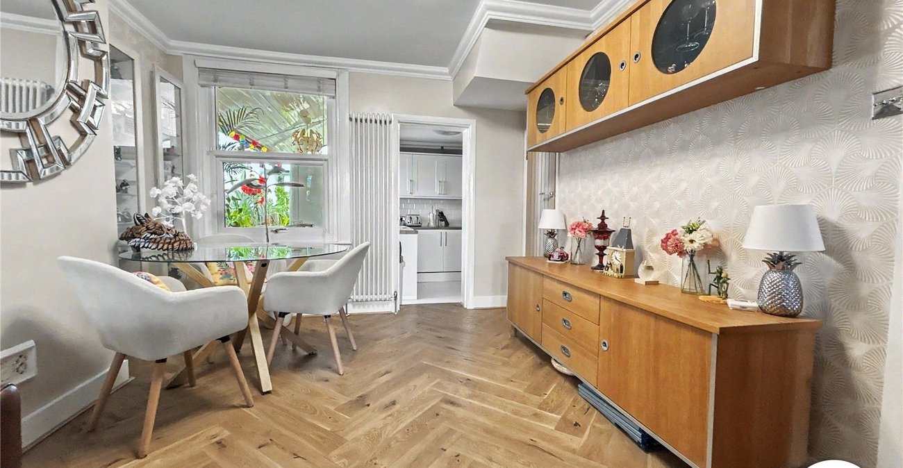 3 bedroom house for sale in Sidcup | Robinson Jackson