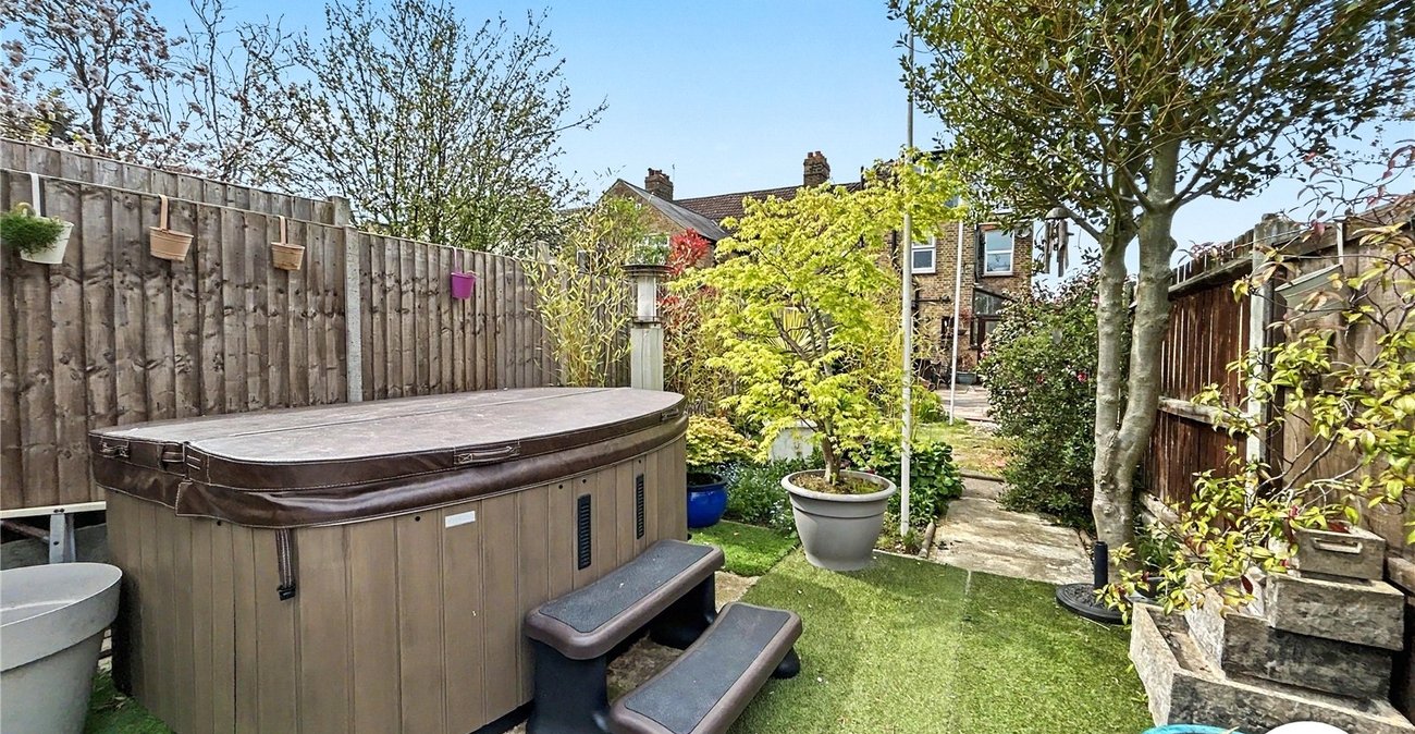 3 bedroom house for sale in Sidcup | Robinson Jackson