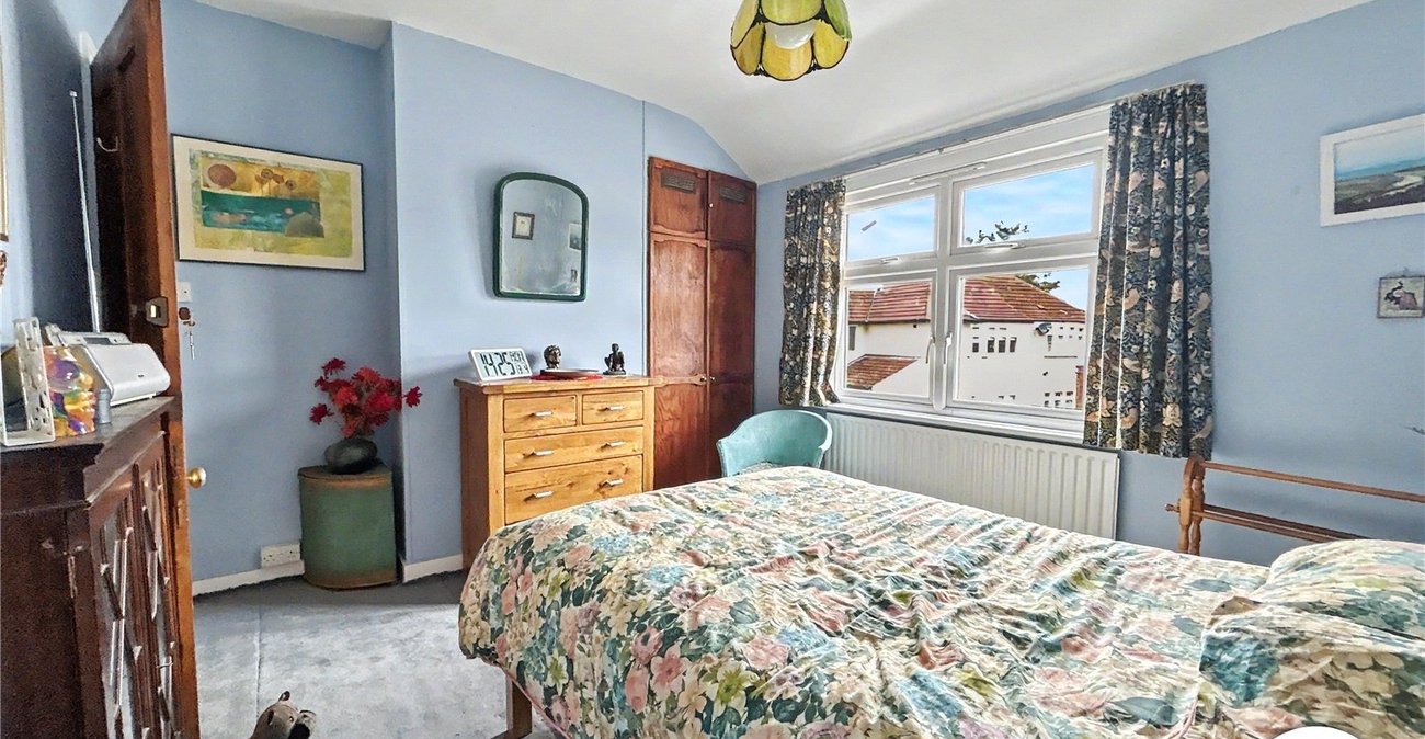 2 bedroom house for sale in Sidcup | Robinson Jackson