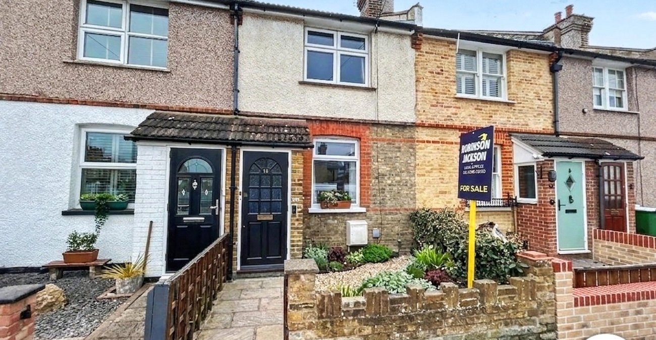 2 bedroom house for sale in Sidcup | Robinson Jackson