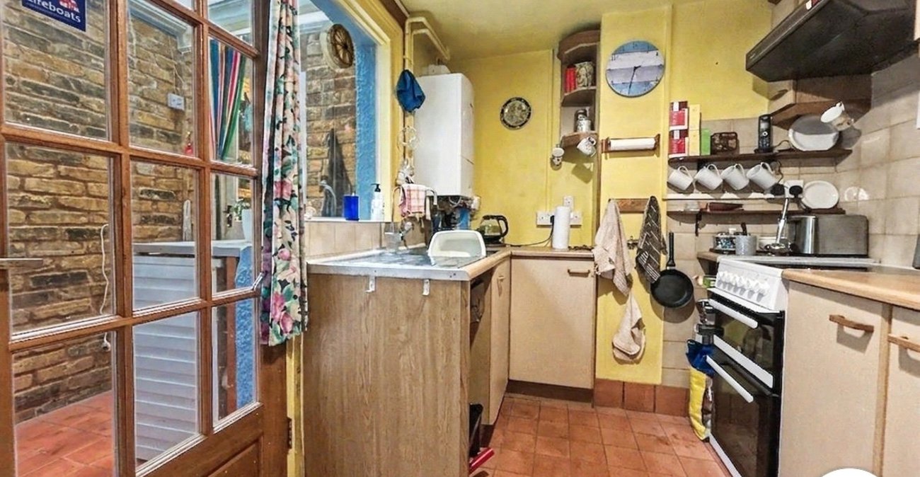 2 bedroom house for sale in Sidcup | Robinson Jackson