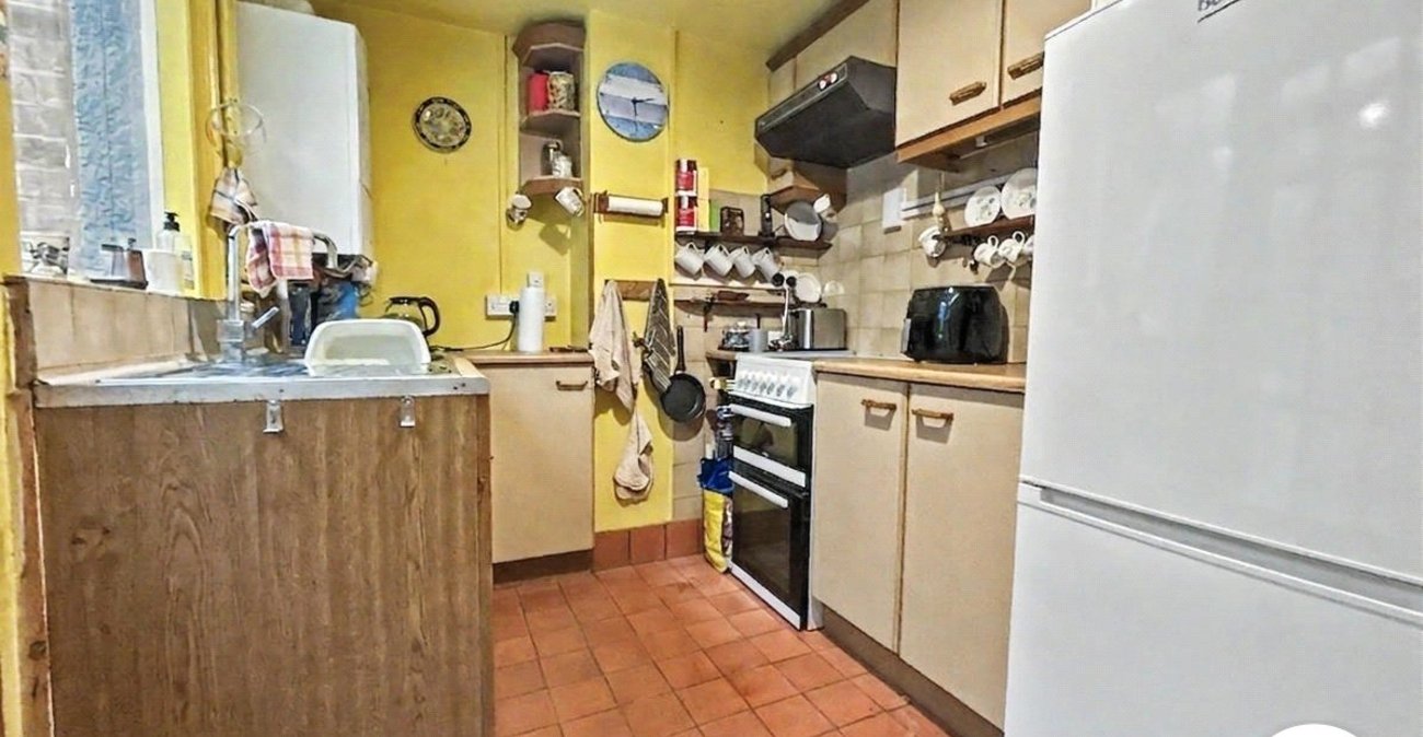 2 bedroom house for sale in Sidcup | Robinson Jackson