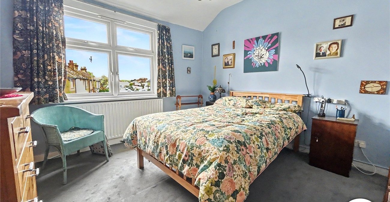 2 bedroom house for sale in Sidcup | Robinson Jackson