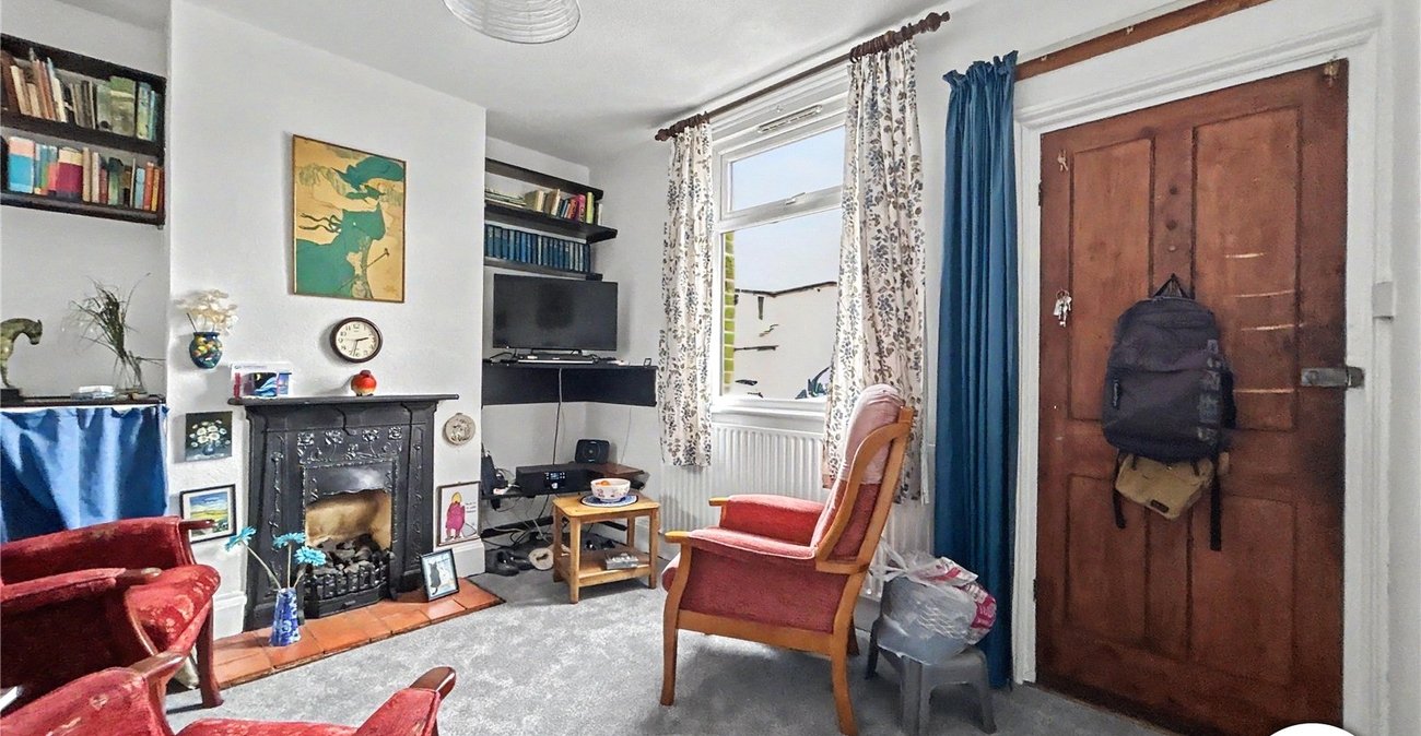 2 bedroom house for sale in Sidcup | Robinson Jackson